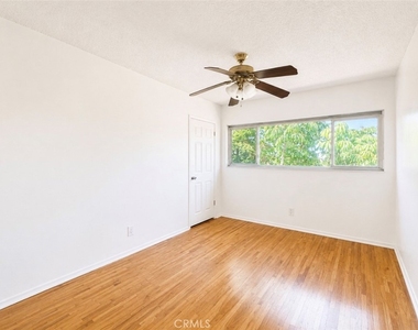 1372 W 36th Street - Photo Thumbnail 9