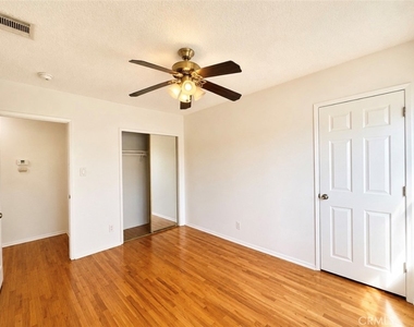 1372 W 36th Street - Photo Thumbnail 10