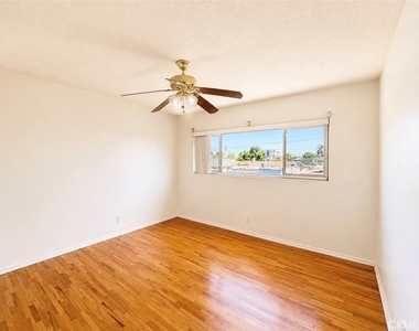 1372 W 36th Street - Photo Thumbnail 14