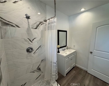 5059 B Ludgate Drive - Photo Thumbnail 13