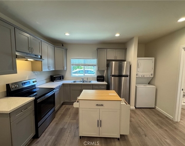 5059 B Ludgate Drive - Photo Thumbnail 4
