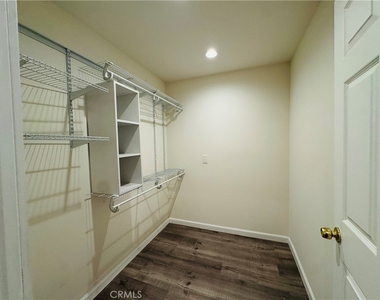 5059 B Ludgate Drive - Photo Thumbnail 11