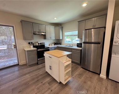 5059 B Ludgate Drive - Photo Thumbnail 6