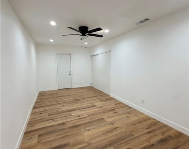 7935 Cleon - Photo Thumbnail 9