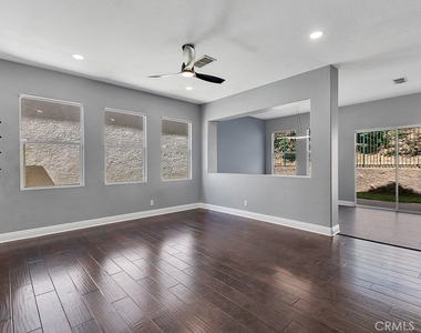 606 Hooper Avenue - Photo Thumbnail 4
