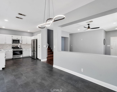 606 Hooper Avenue - Photo Thumbnail 6