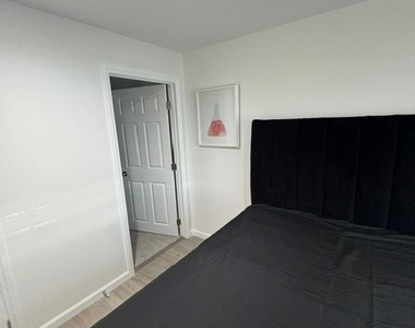 7960 Tampa Avenue - Photo Thumbnail 11