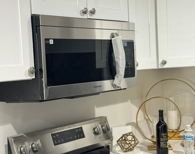 7960 Tampa Avenue - Photo Thumbnail 8