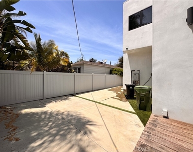 11230 Pickford - Photo Thumbnail 24