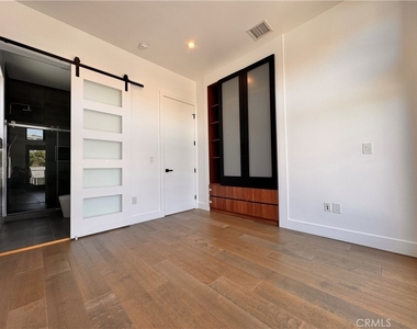 11230 Pickford - Photo Thumbnail 12