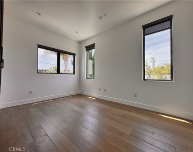 11230 Pickford - Photo Thumbnail 23