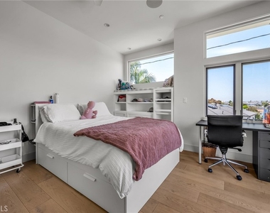 503 S Lucia Avenue - Photo Thumbnail 20