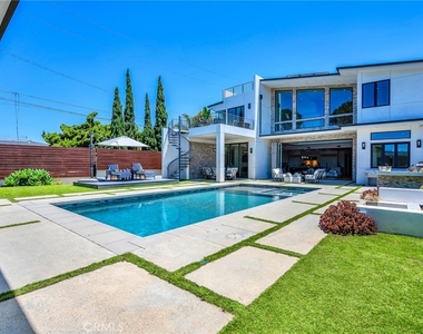 503 S Lucia Avenue - Photo Thumbnail 2