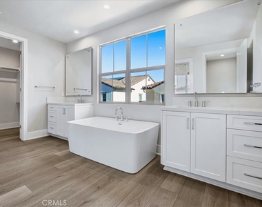 212 Mistwater - Photo Thumbnail 25