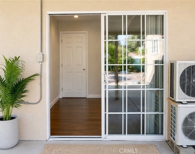 301 Colston Avenue - Photo Thumbnail 11