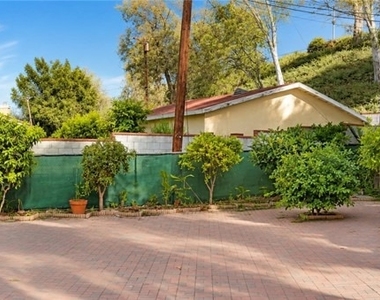 301 Colston Avenue - Photo Thumbnail 10