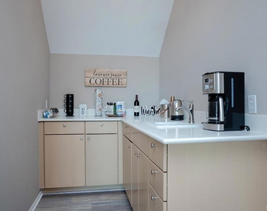 3804 W Sandia Creek - Photo Thumbnail 7