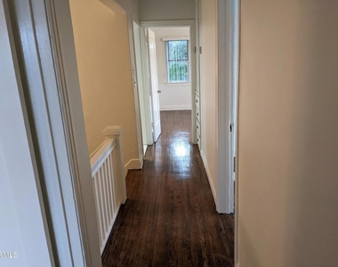 1 Waverly Drive - Photo Thumbnail 16