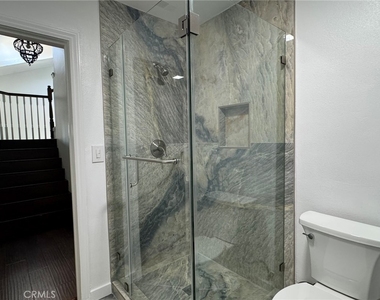 1041 W Acacia - Photo Thumbnail 11
