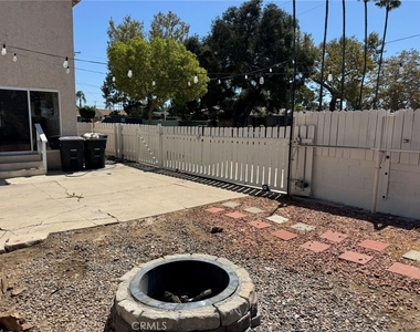 1041 W Acacia - Photo Thumbnail 24