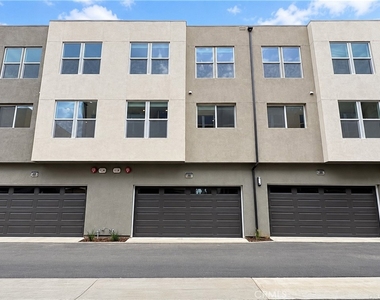 652 E Fourth Street - Photo Thumbnail 22