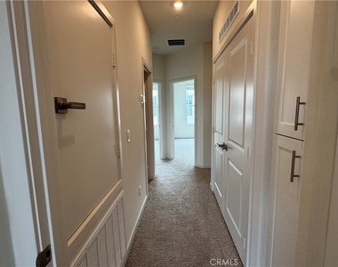 652 E Fourth Street - Photo Thumbnail 20
