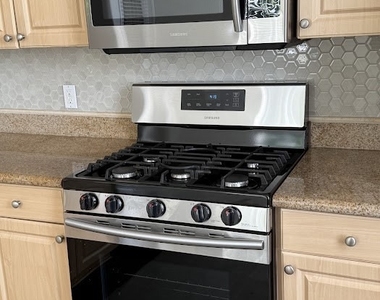 2341 Watermarke Place - Photo Thumbnail 16