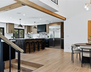 3889 Humboldt Drive - Photo Thumbnail 4