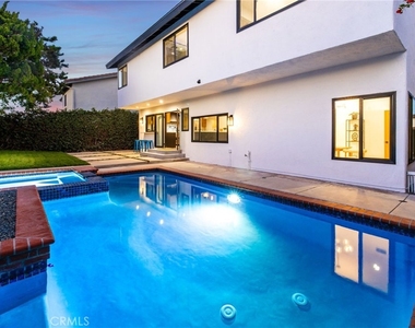 3889 Humboldt Drive - Photo Thumbnail 39