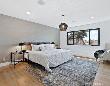 3889 Humboldt Drive - Photo Thumbnail 29