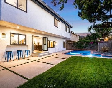 3889 Humboldt Drive - Photo Thumbnail 38