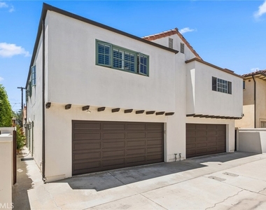 3214 Clay St - Photo Thumbnail 25