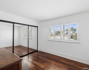 3214 Clay St - Photo Thumbnail 20