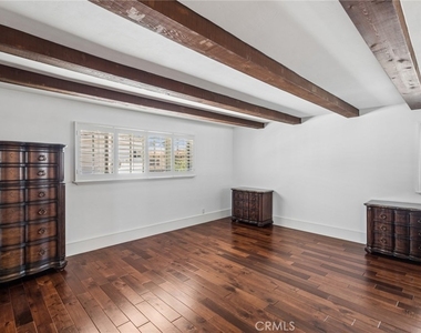 3214 Clay St - Photo Thumbnail 21