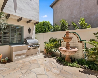 3214 Clay St - Photo Thumbnail 16