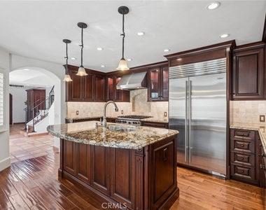 3214 Clay St - Photo Thumbnail 12