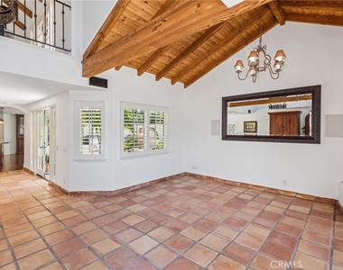 3214 Clay St - Photo Thumbnail 3