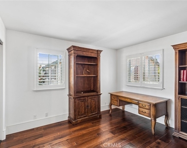3214 Clay St - Photo Thumbnail 19