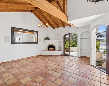 3214 Clay St - Photo Thumbnail 6