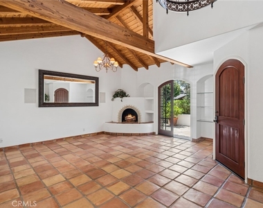 3214 Clay St - Photo Thumbnail 4