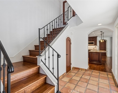 3214 Clay St - Photo Thumbnail 7