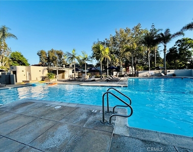 446 Vista Roma - Photo Thumbnail 13