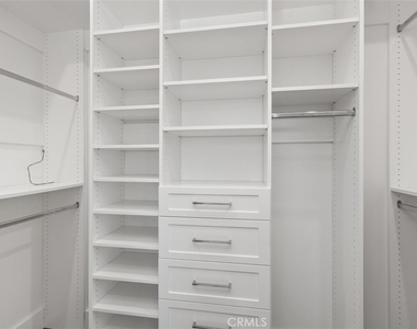515 1/2 Jasmine Avenue - Photo Thumbnail 14