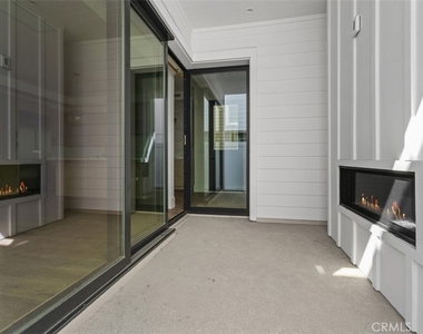515 1/2 Jasmine Avenue - Photo Thumbnail 23