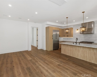 515 1/2 Jasmine Avenue - Photo Thumbnail 7