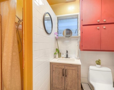 730 S Broadway - Photo Thumbnail 24