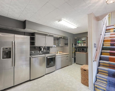 730 S Broadway - Photo Thumbnail 23