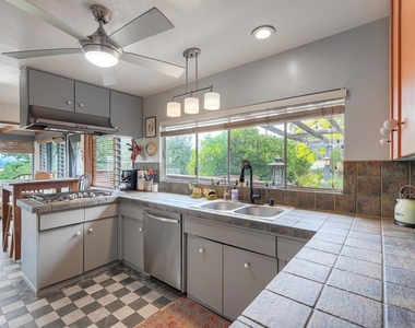 730 S Broadway - Photo Thumbnail 14