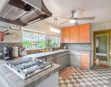 730 S Broadway - Photo Thumbnail 12
