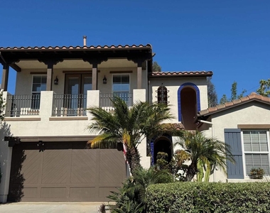 653 Beach Street - Photo Thumbnail 4